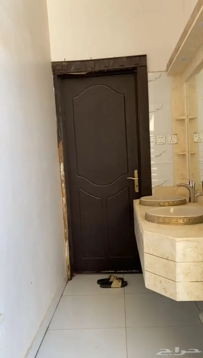 فيلا مؤثثة للإيجار بحي الرمال الذهبي 4