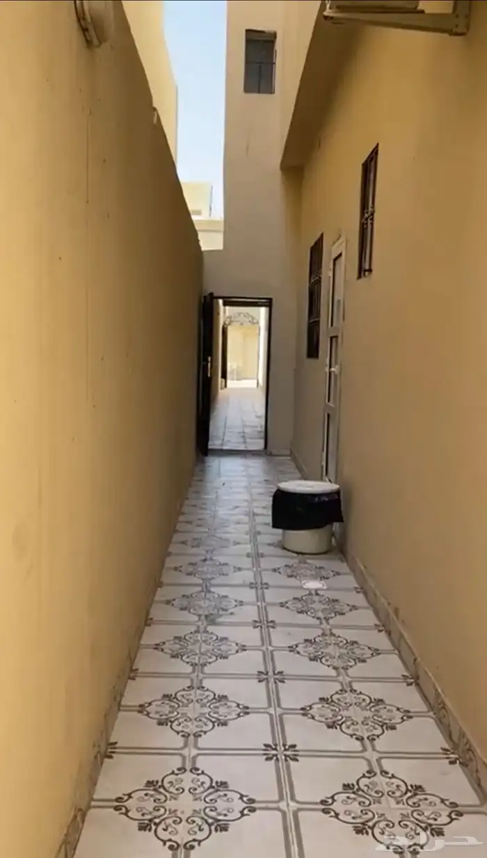 فيلا مؤثثة للإيجار بحي الرمال الذهبي 2