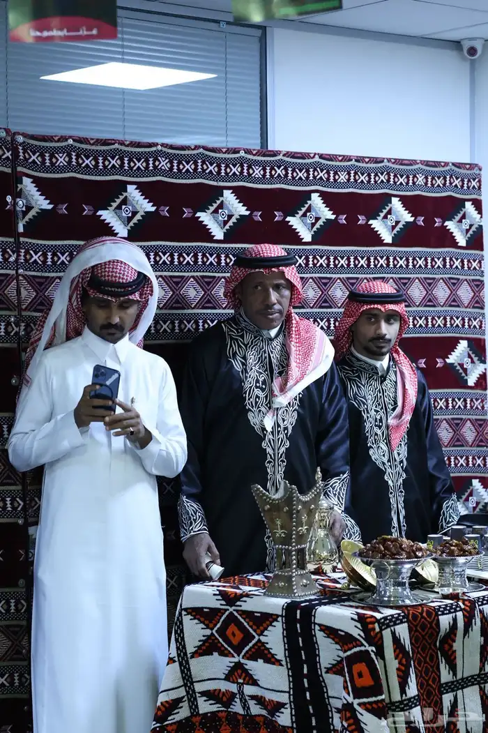 قهوجين قهوجيات طولات كراسي 1