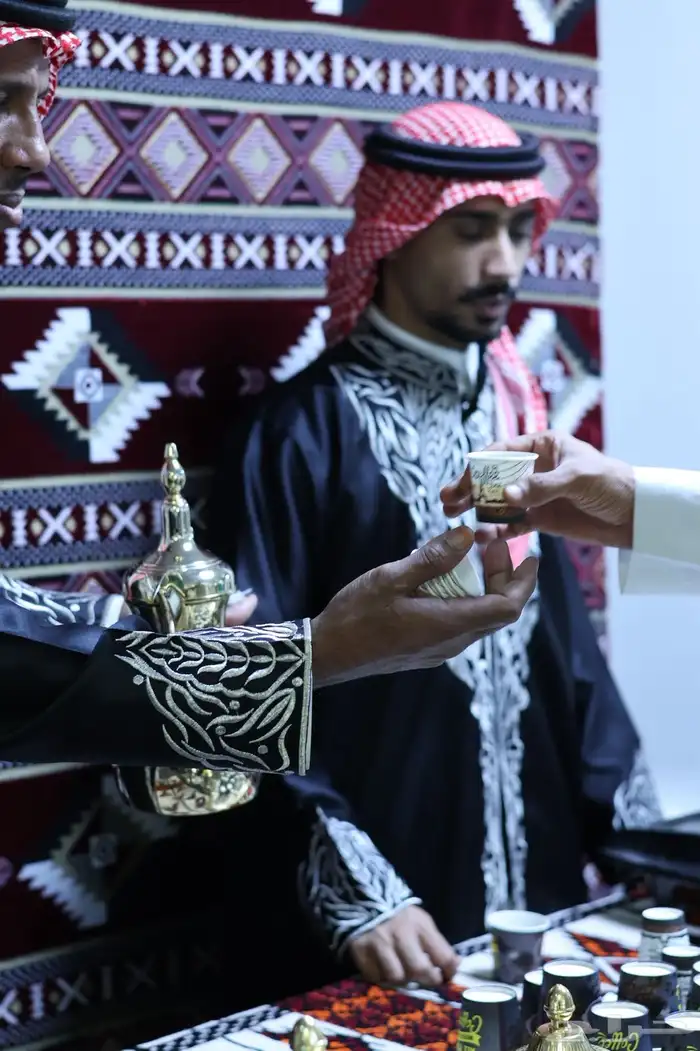 قهوجين قهوجيات طولات كراسي 3