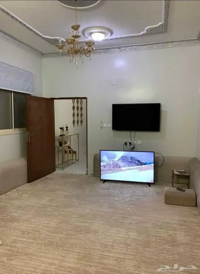 للبيع فيلا ( دور موسس ) حي طويق 3