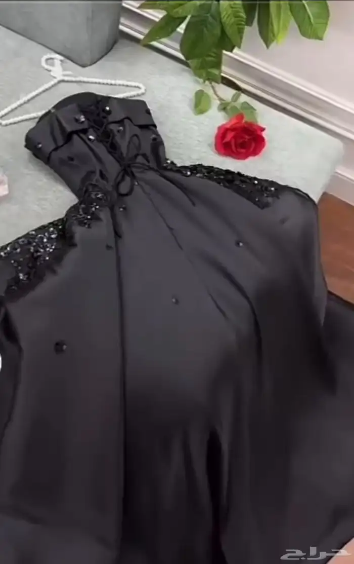 فساتين للبيع 0