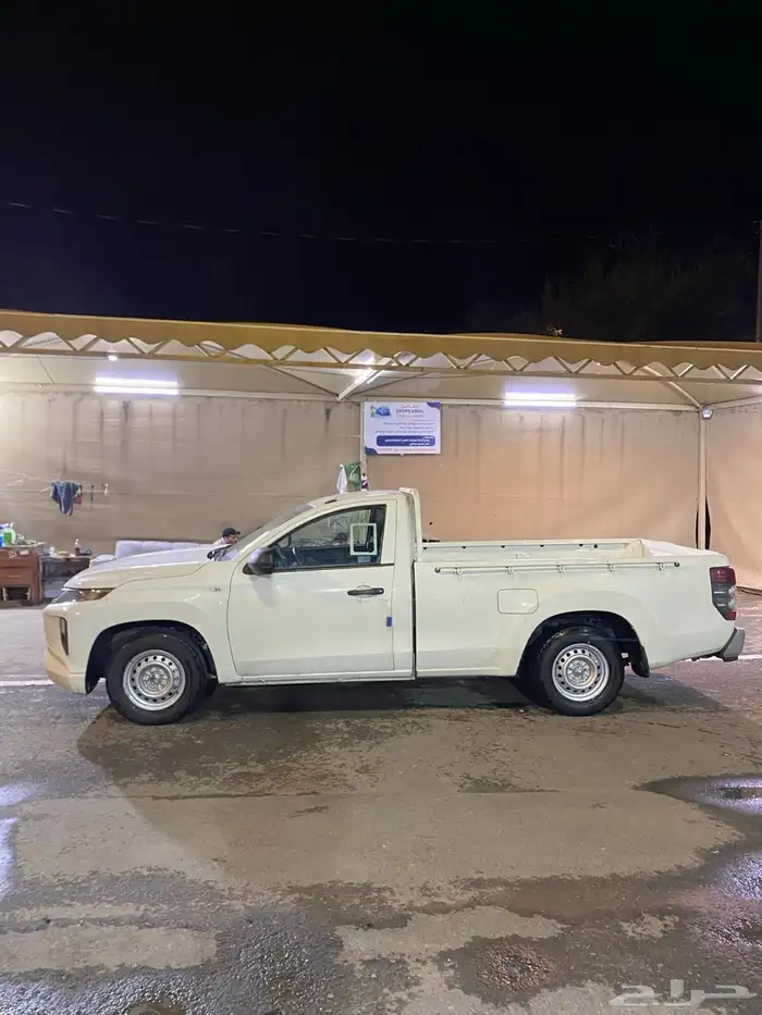 ميستوبيشي 2021 L200غماره بنزين للبيع 5