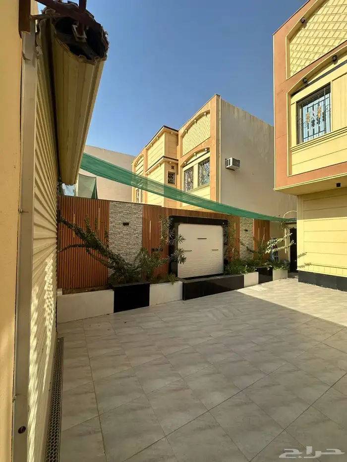 فيلا للبيع   حي الرمال (موقع مميز) 0