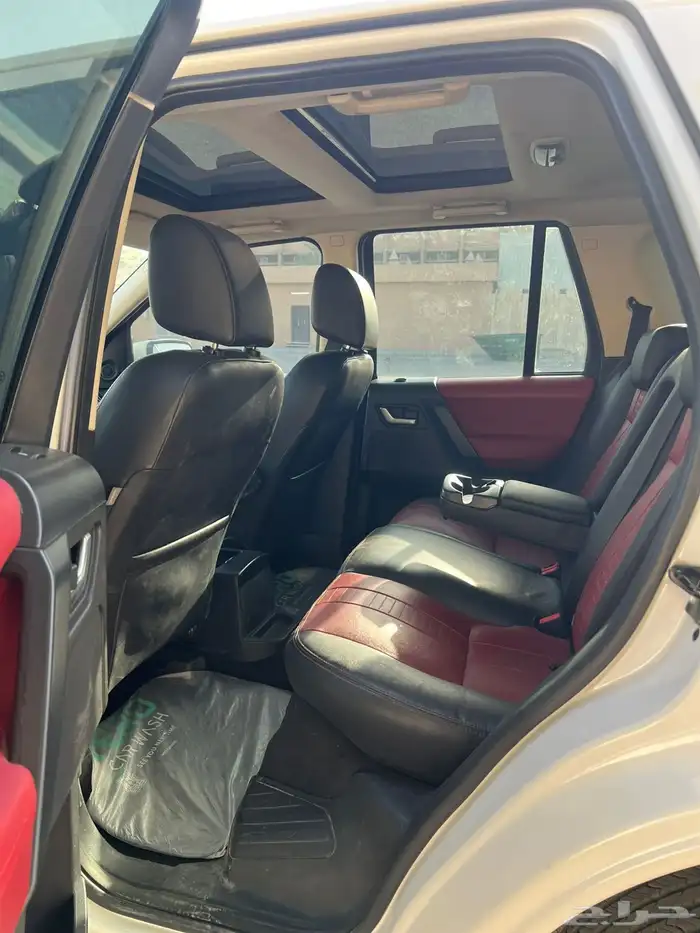 لاند روفر LR2 3