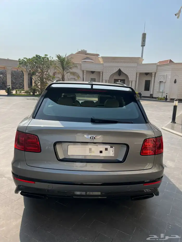 مخزن بنتلي بنتياقا 2019 عداد 52 الف كم فقط سماكو 13