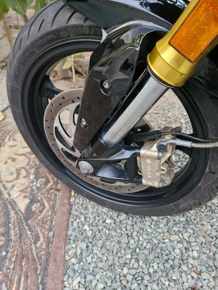 دباب BMW G310R 10