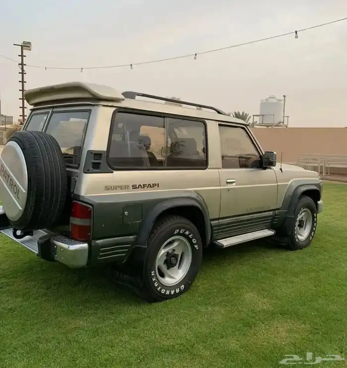 مطلوب سفاري ربع يكون نظيف وسعره مناسب موديل 1997 وتحت 0