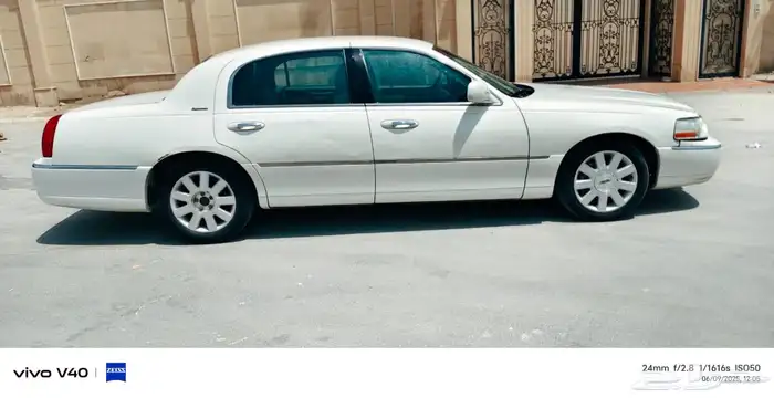 لينكولن تاون كار موديل 2007 للبيع 0