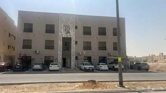 شقة للبيع حي لبن 0