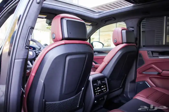 Porsche Cayenne GTS 2026 فل كامل جديد 11