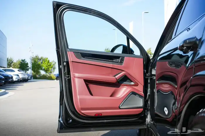 Porsche Cayenne GTS 2026 فل كامل جديد 9