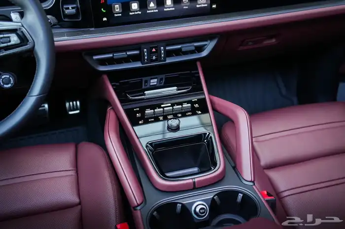 Porsche Cayenne GTS 2026 فل كامل جديد 13