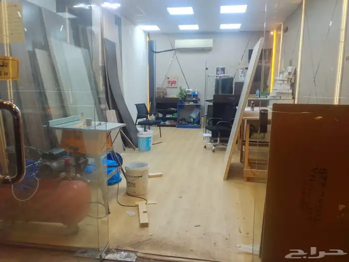 محل تجاري للتقبيل 1