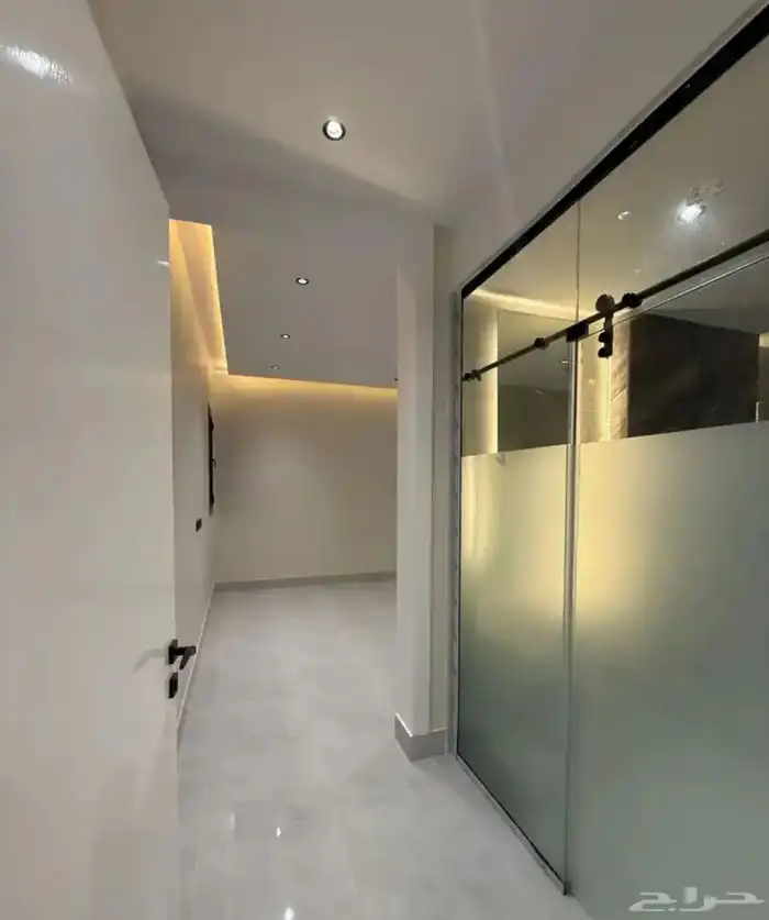 ادوار أرضية مودرن بمدخل سياره 19