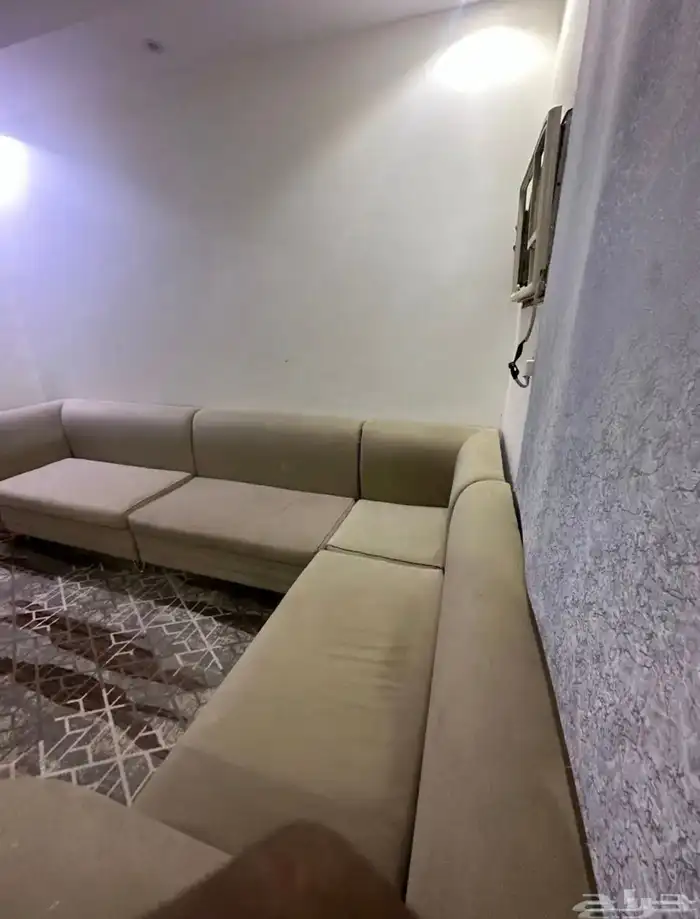كنب للبيع مكون من أربع قطع 1