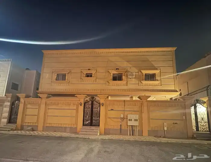 للايجار دور ارضي بحي طيبة موقع مميز 1