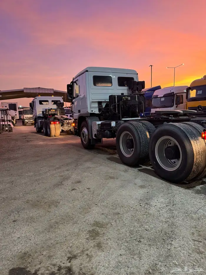 سكس راس اكترس العدد 4سيارات 1