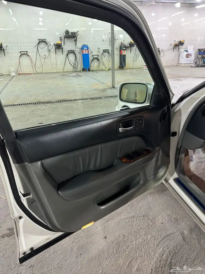 لكزس LS400 موديل 99 10