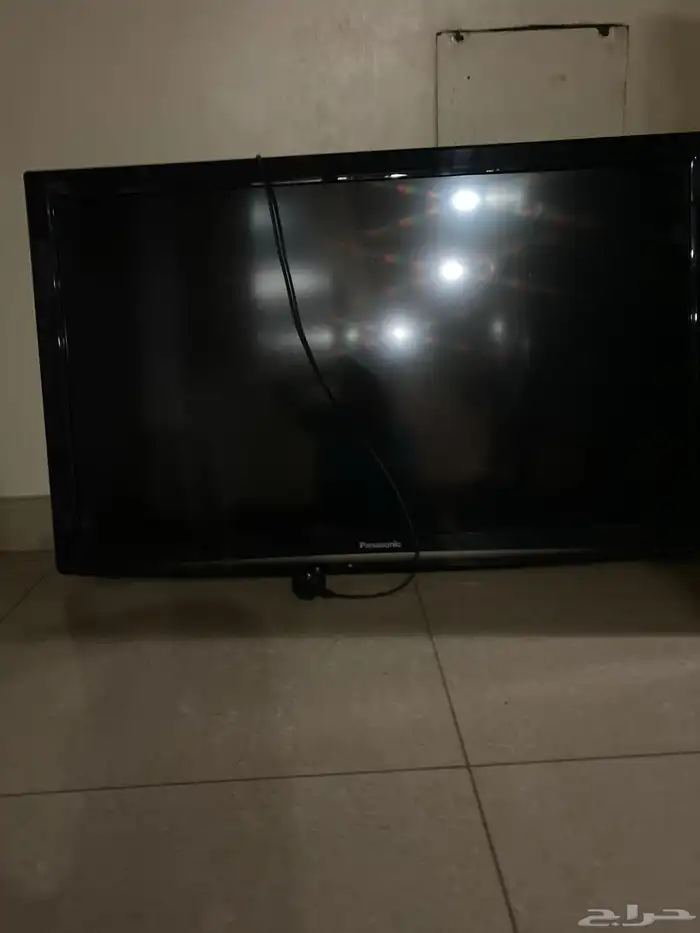 شاشة تشتغل السوم يبدى من 150 ريال بس واتساب 0