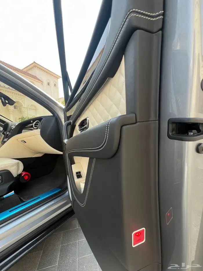 مخزن بنتلي بنتياقا 2019 عداد 52 الف كم فقط سماكو 34