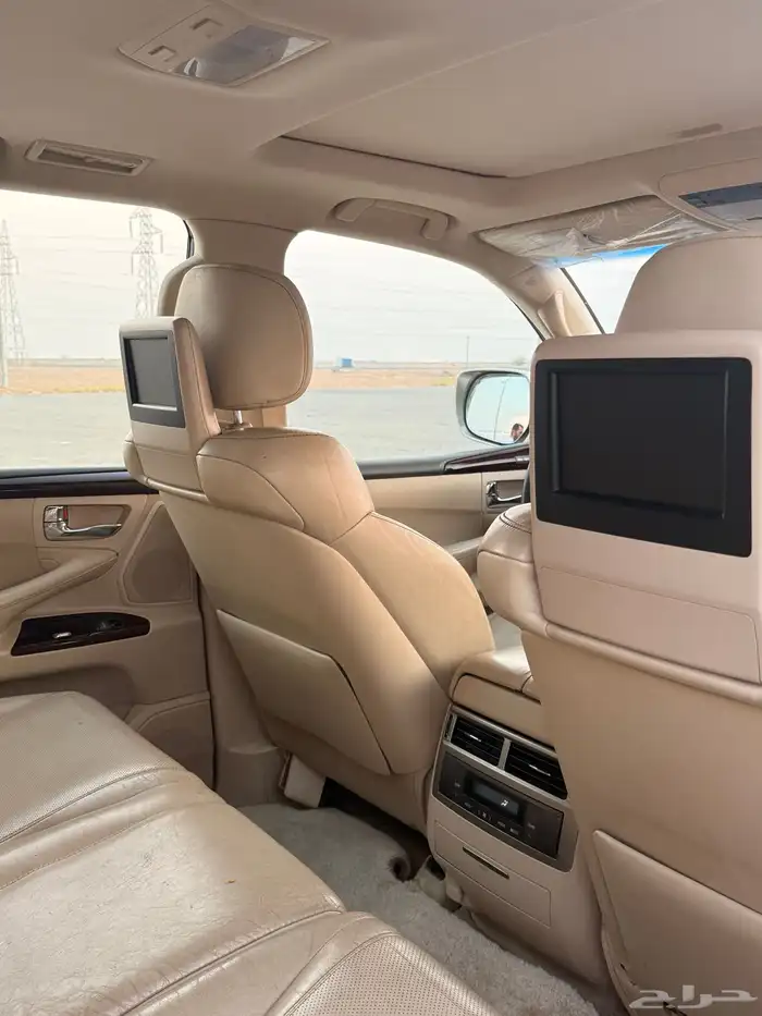 جيب لكززس LX570 2015 17