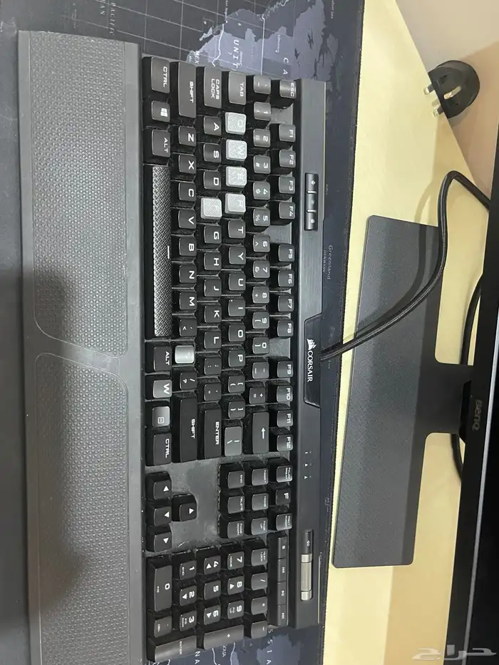 شاشة BenQ 27   كيبورد و ماوس Corsair   حالة ممتازة وجديدة 2