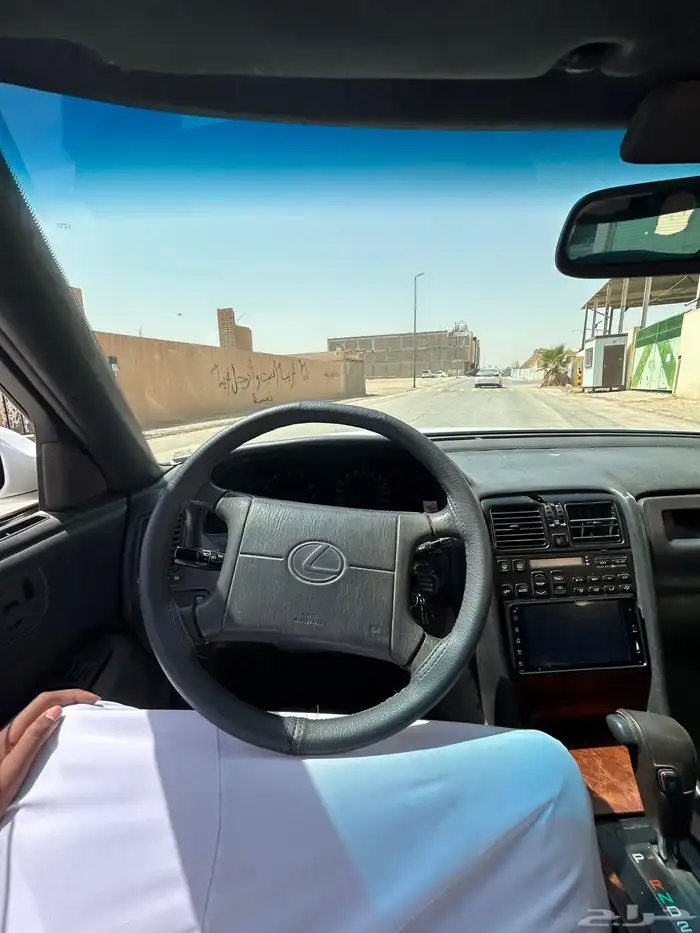 لكزس LS 400 1991 7