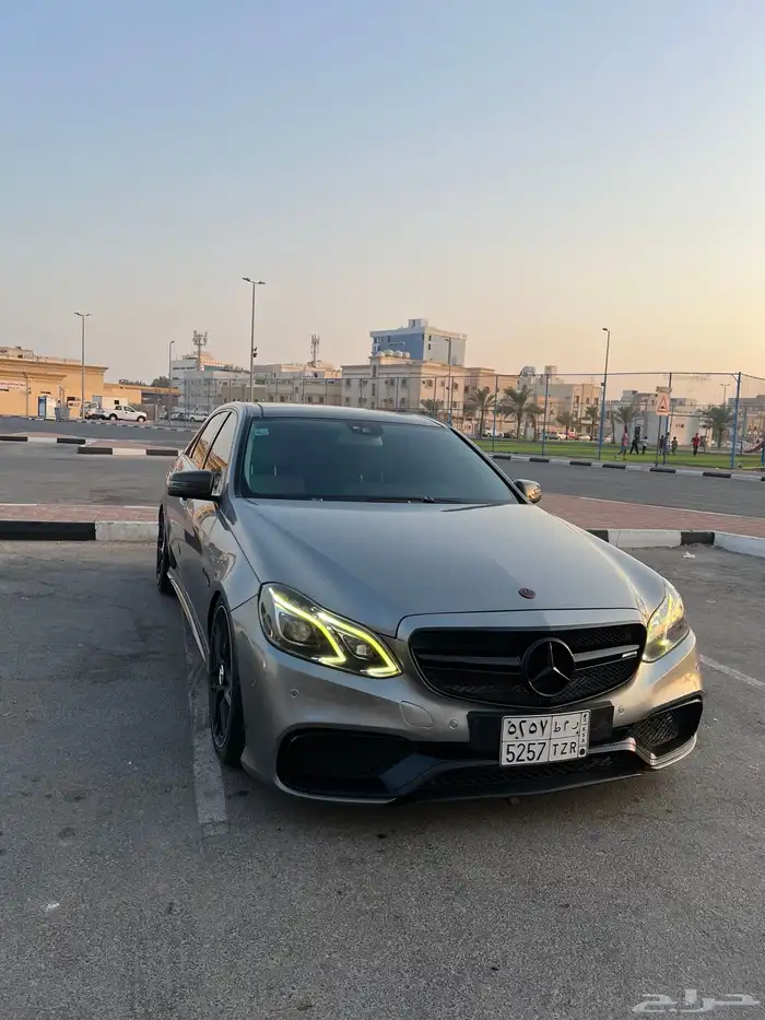 مرسيدس E300 4