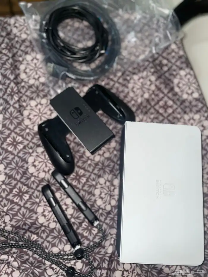 Nintendo Switch OLED - بكج كامل 10