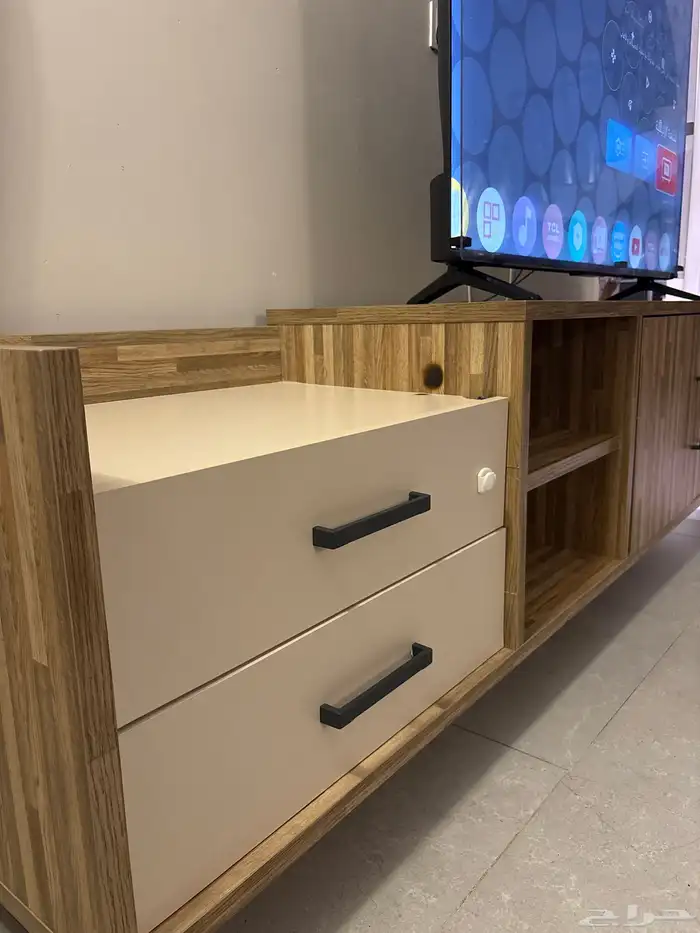 طاولة تلفزيون 2