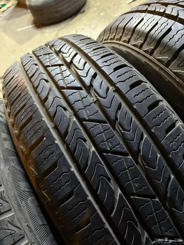 كفرات اكس دبيشن255 70 18شبه جديده نكسن كوري 3