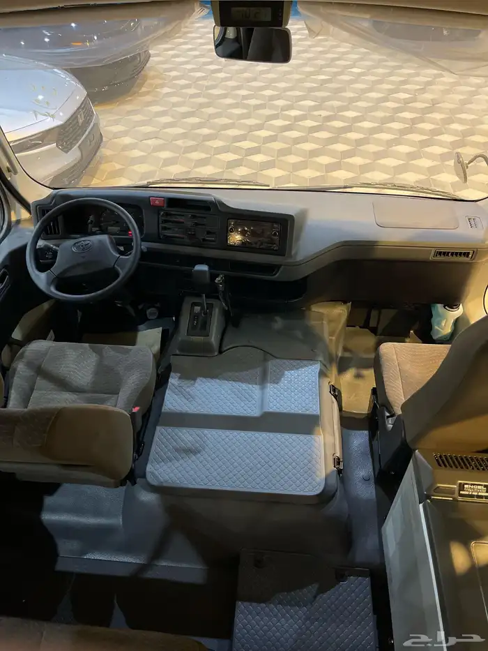 باص نقل كوستر جديد 2025 11