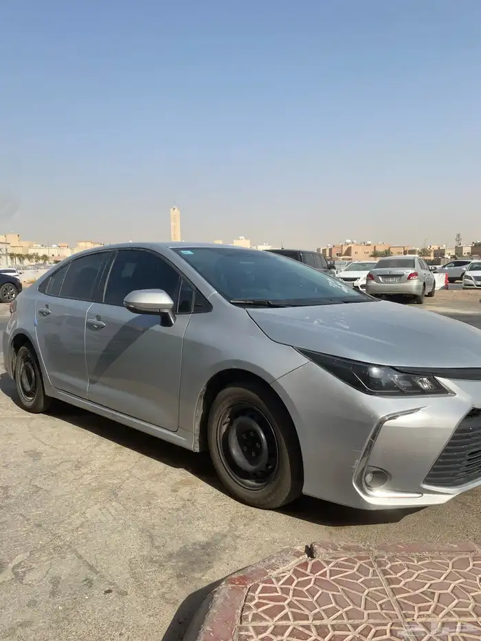 كورلا 2021 فضي للبيع 1