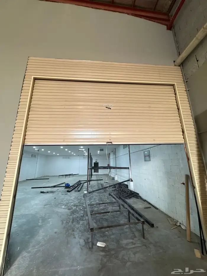 باب سحاب عرض عرض 3 متر في ارتفاع 3.80 1