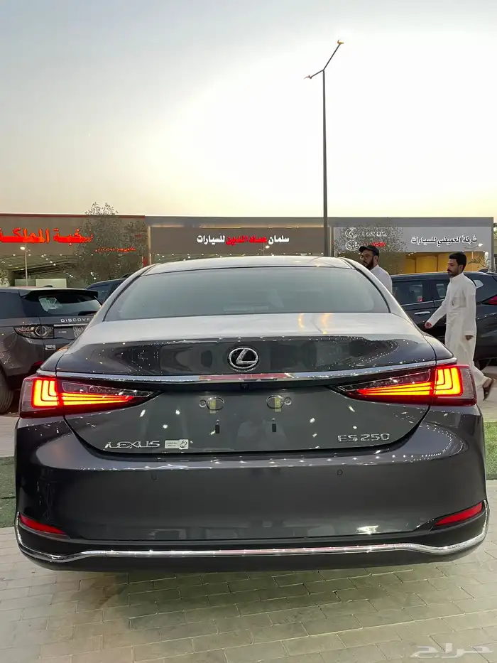 لكزسES250AA2025سعودي داخلي جملي(بنزين)2.5L 5