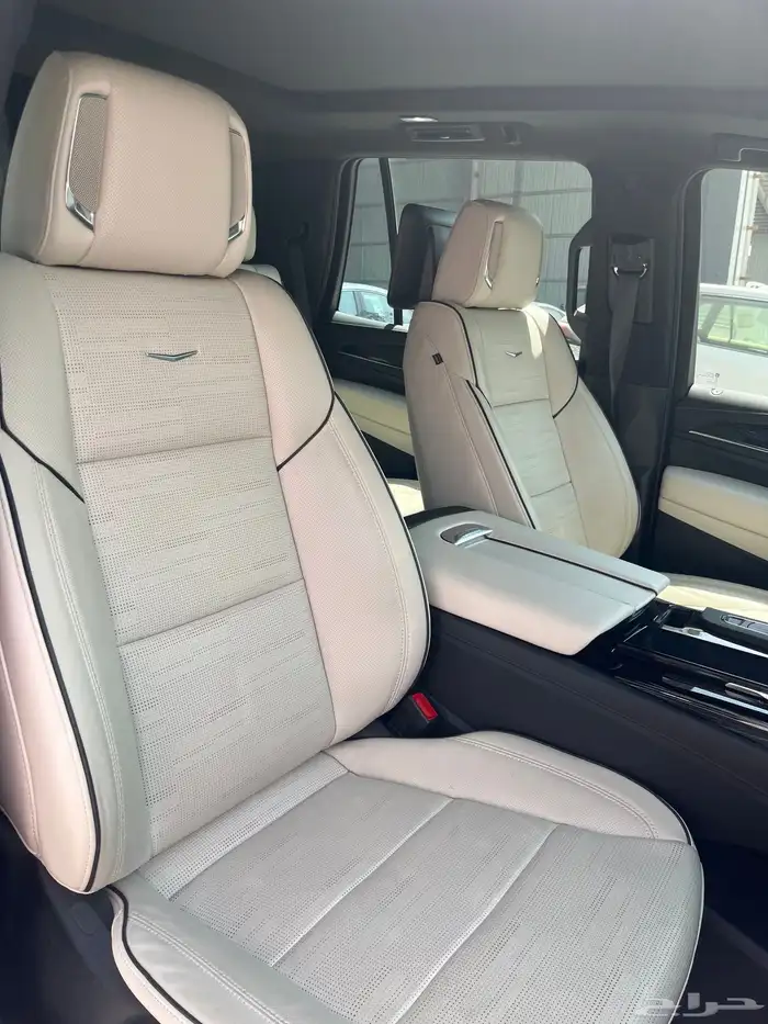 كاديلاك اسكاليد 2023 الجميح ممشى قليل 30