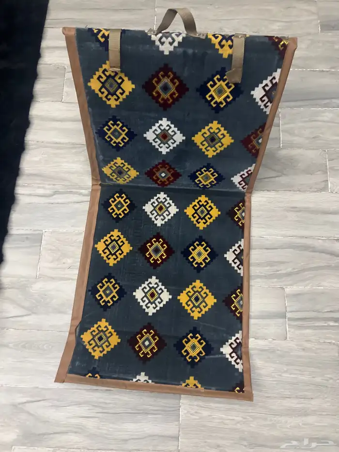 فرشات وجلسات ظهر وتكايات 3