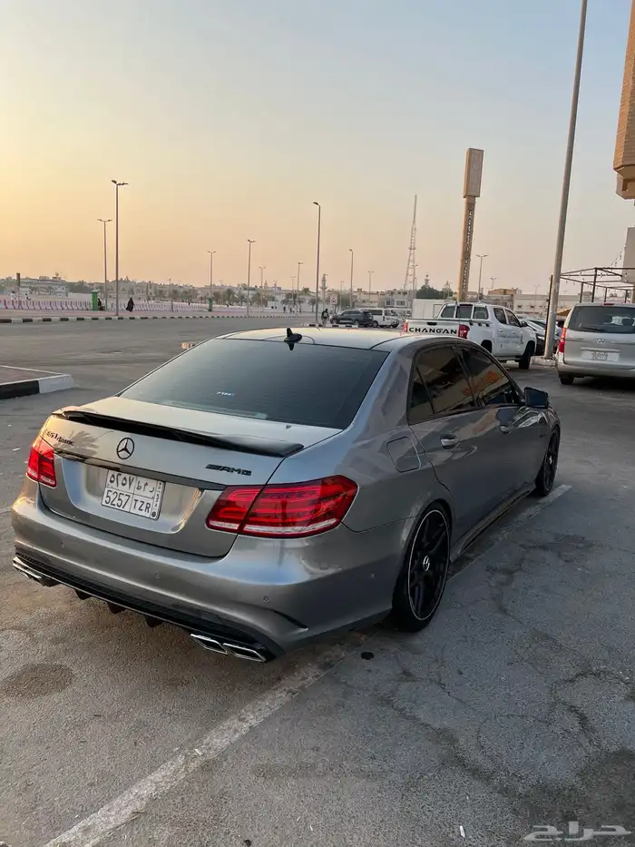 مرسيدس E300 2