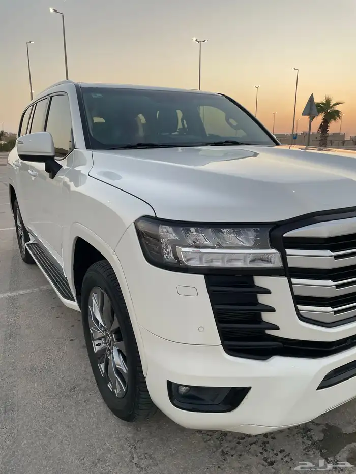 لاندكلوزر gxr 2022 L3 8