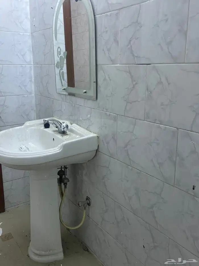 بيع اثاث مراوح ومغسله وشباكين 2