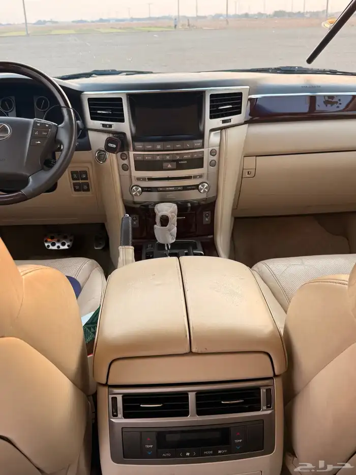 جيب لكززس LX570 2015 19