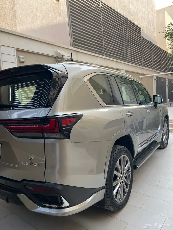 لكزس 2022 عداد 150 الف بدي ومحركات وماله 0