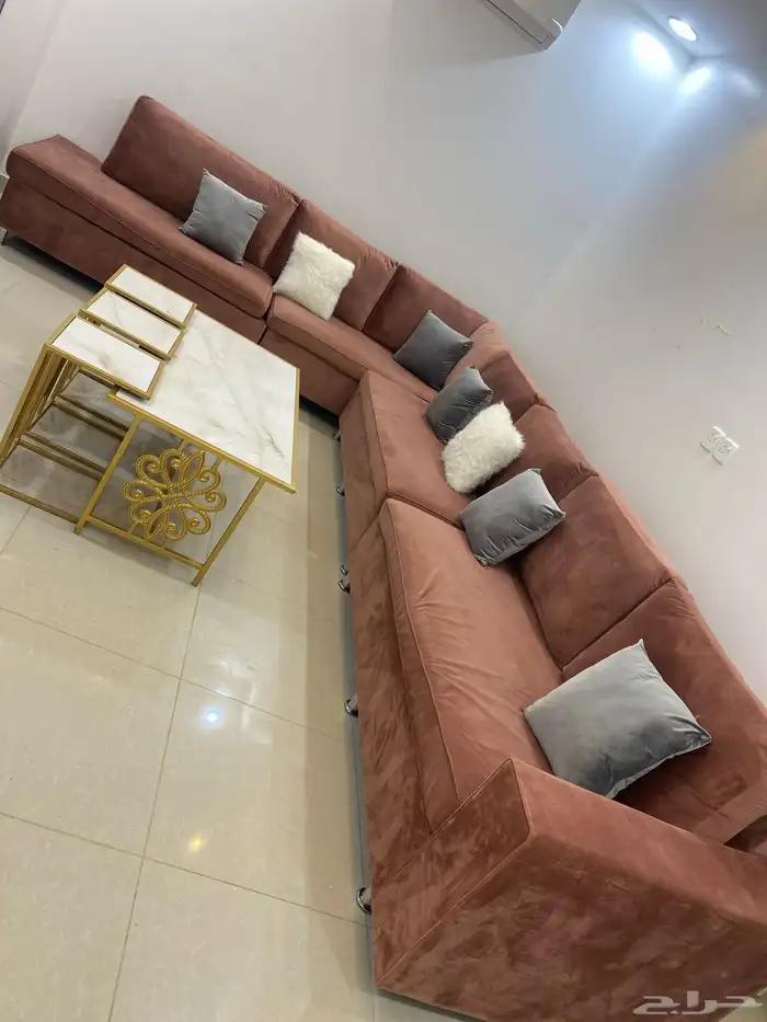 كتب مستخدم و طاوله تقديم استخدام قليل الموقع الدوادمي 3