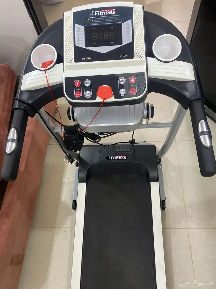 كتب مستخدم و طاوله تقديم استخدام قليل الموقع الدوادمي 1