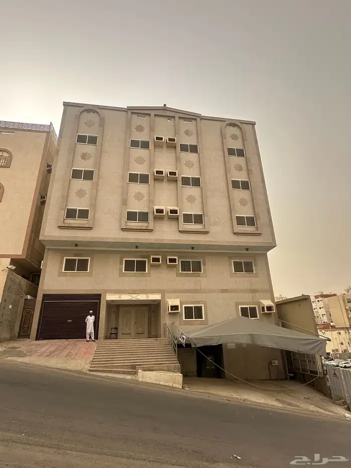 عمارة للبيع بحي الشوقية مساحة 570م 0