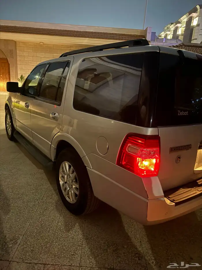 فورد اكسبيدشن 2011 6