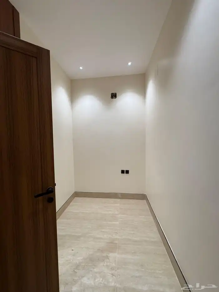 فلل مودرن 200 م حي المهديه 13