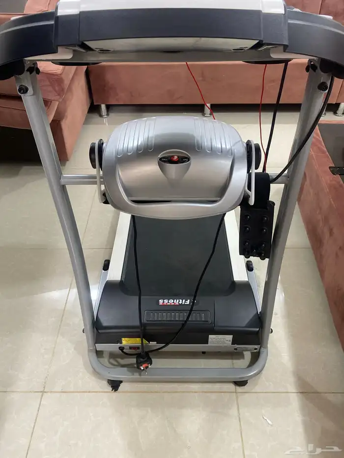 كتب مستخدم و طاوله تقديم استخدام قليل الموقع الدوادمي 2