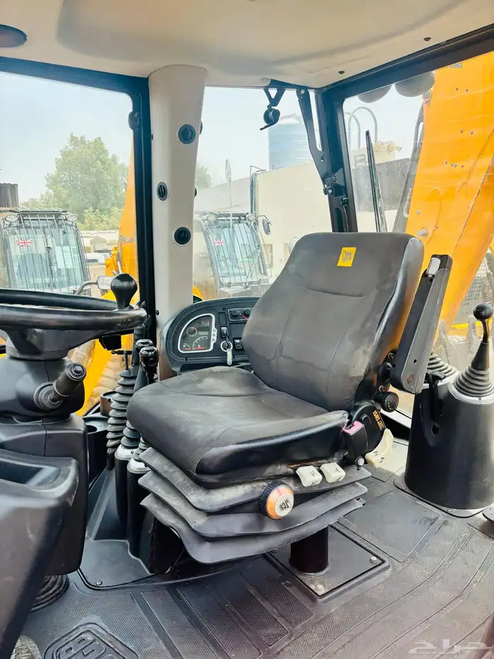 2018 JCB 3cx Backhoe Loader 6